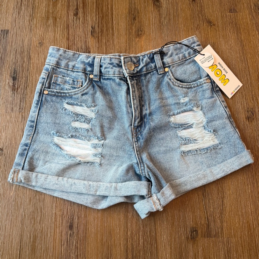 3/27$ NWT Kids “Mom” Denim Jean Shorts size 14/16
